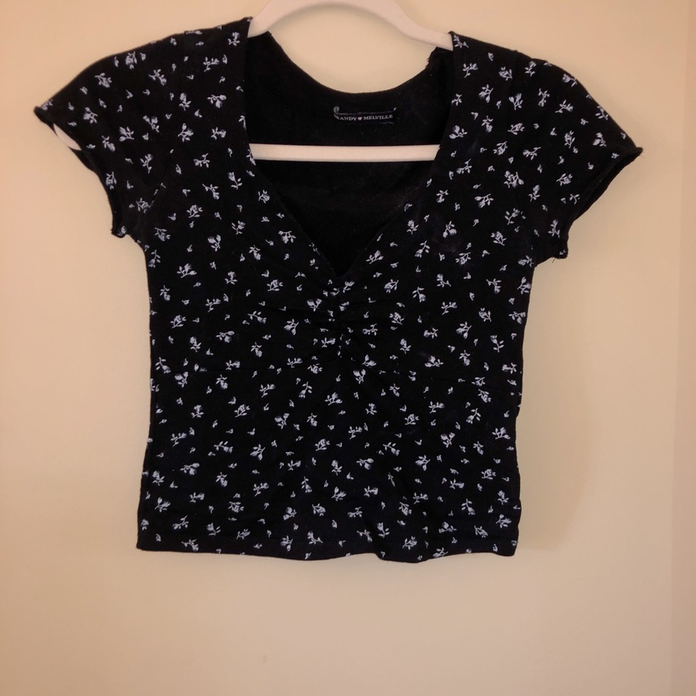 Fitted Black Crop Top with Flowers